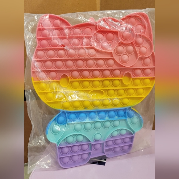 Hello KITTY Funko # 45 + Pop it Fidget Hello Kitty - Picture 12 of 16